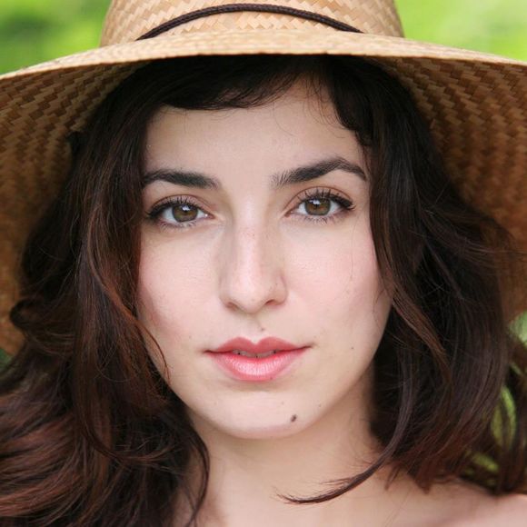 Meet your Posher, Destynie - Picture 1 of 1